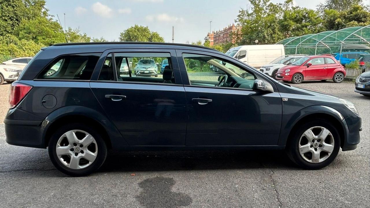 Opel Astra 1.4 16V Twinport SW Enjoy * 62.000 KM *