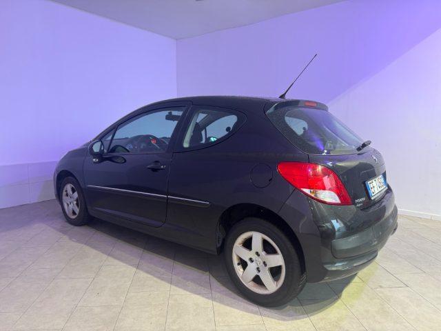 PEUGEOT 207 1.4 8V 75CV 3p. Special Edition