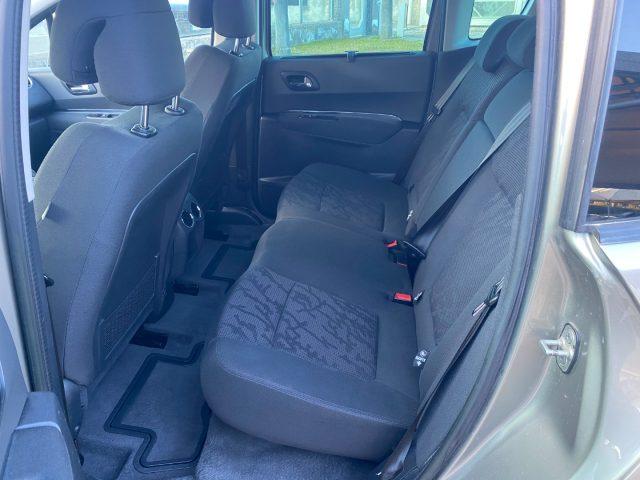 PEUGEOT 3008 1.6 HDi 115CV Business