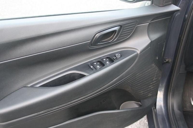 Hyundai i20 i20 1.2 MPI MT Connectline