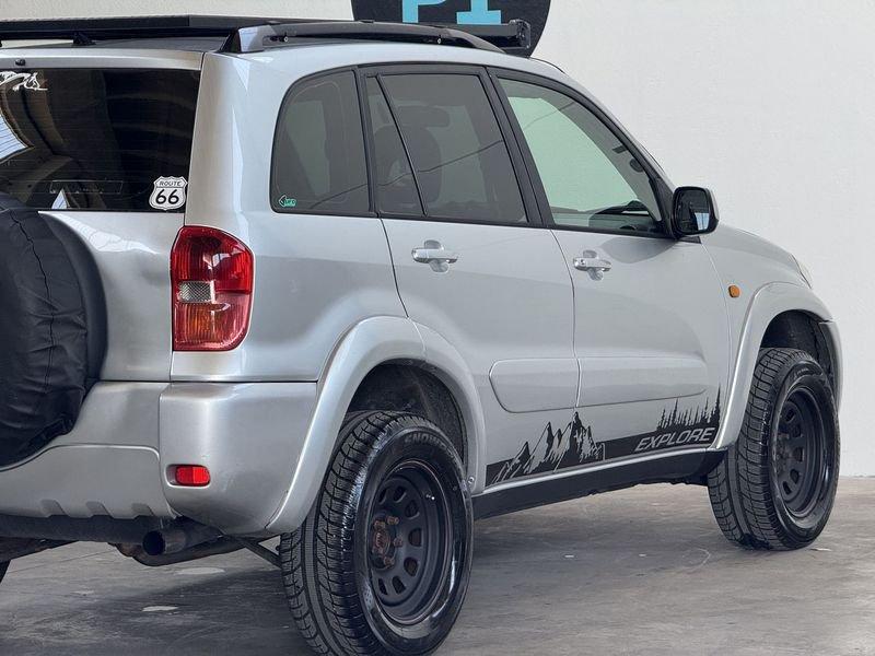 Toyota RAV4 5p 2.0 d-4d 16v ASI KIT RIALZO +4CM LUCI LED PORTAPACCHI