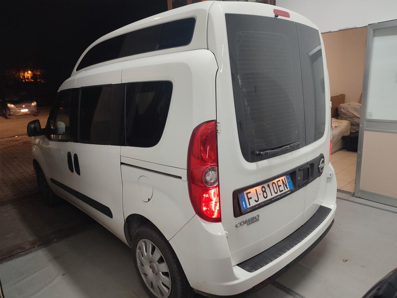 OPEL COMBO 1.4BENZINA 2017 EURO6B PEDANA DISABILI ELETTRICA