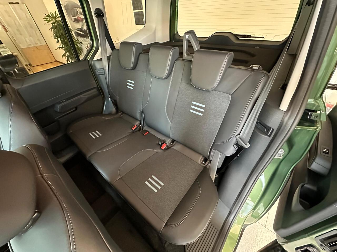 Ford Tourneo Courier 1.0 EcoBoost Powershift Active