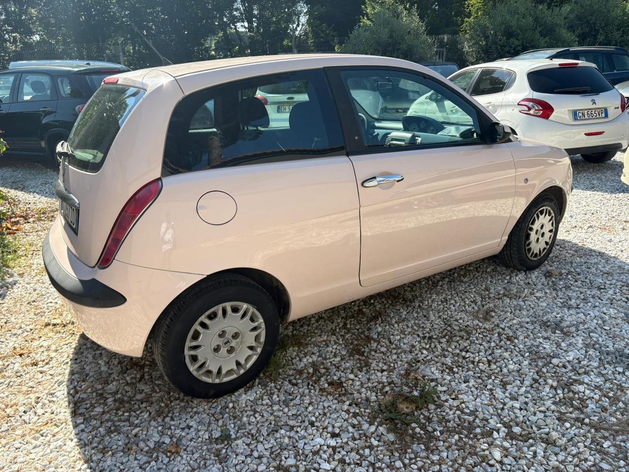 Lancia Ypsilon 1.2 16V Oro 60CV Ok Neopatentati