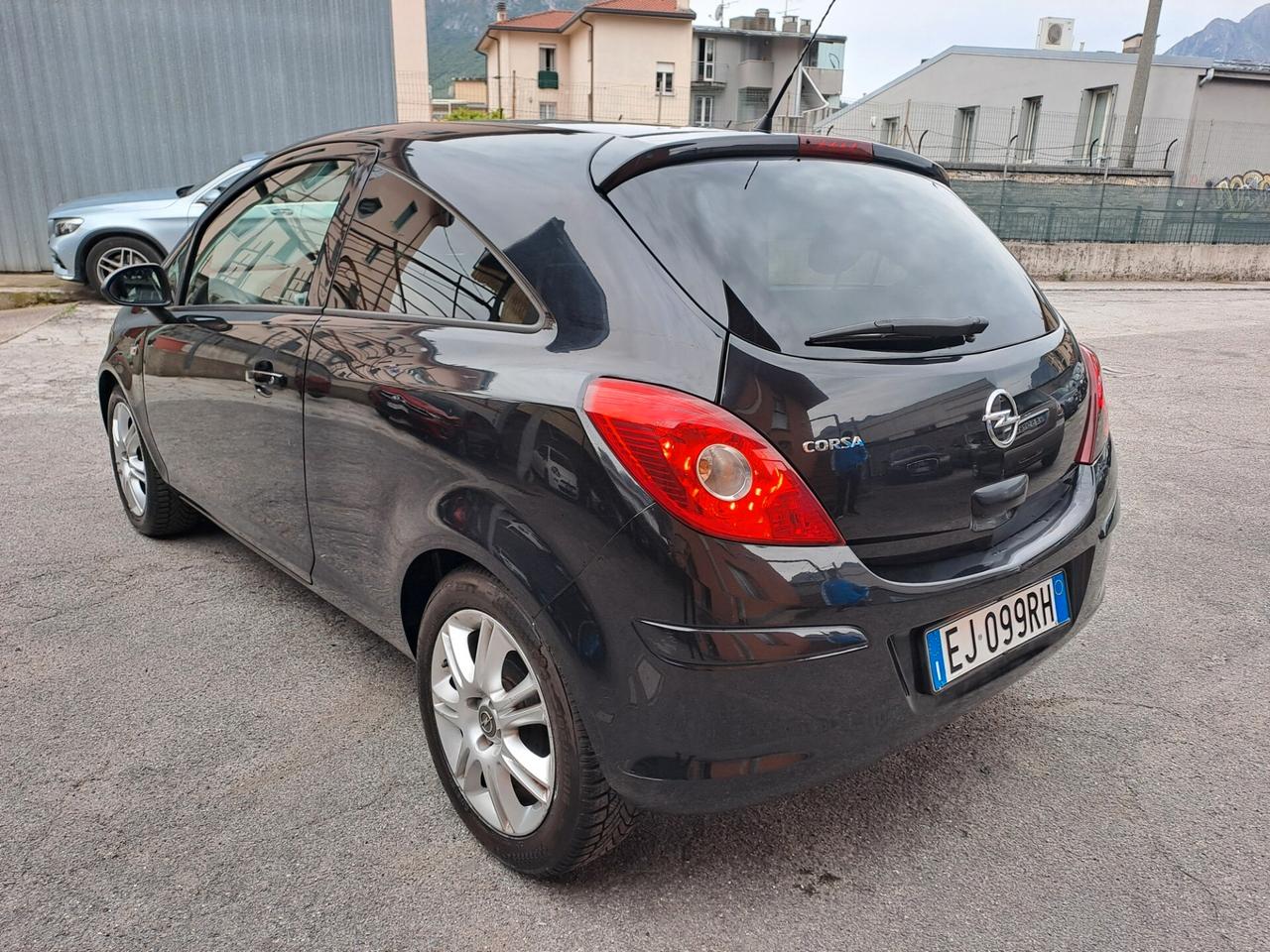 OPEL CORSA 1.2 BENZINA *OK NEOPATENTATI*