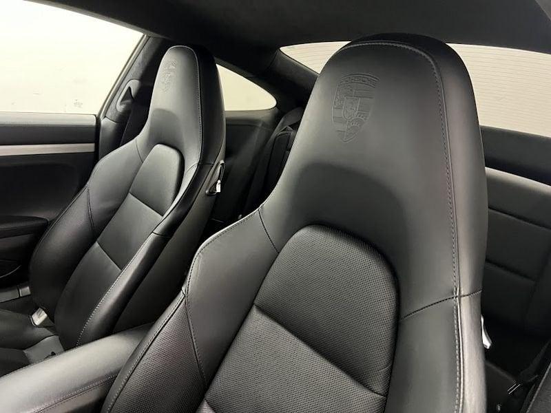 Porsche 911 CARRERA 4S Coupe