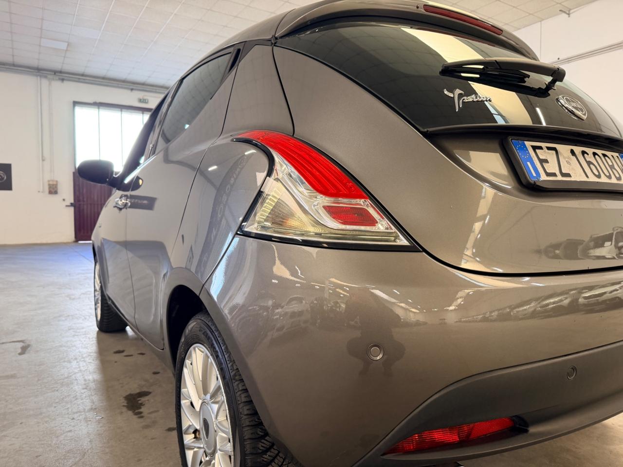 Lancia Ypsilon 1.3 MJT 16V 95 CV 5 porte S&S Elefantino