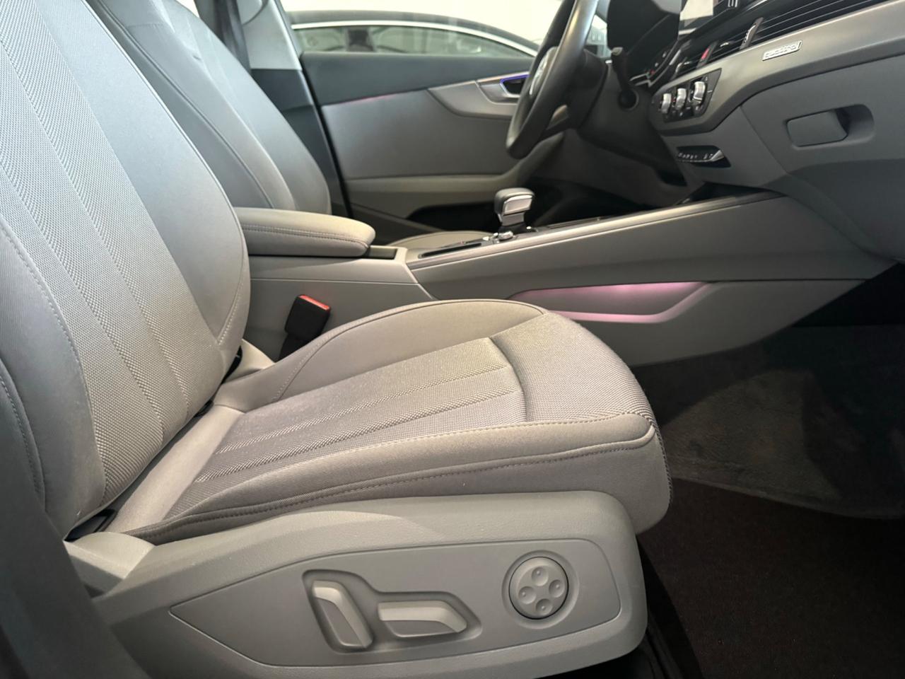 AUDI A4 ALLROAD 2.0 Tdi -Virtual Led Ambient 19