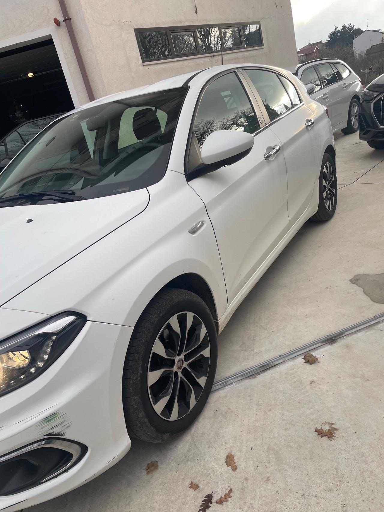 Fiat Tipo 1.3 Mjt S&S 5 porte Lounge