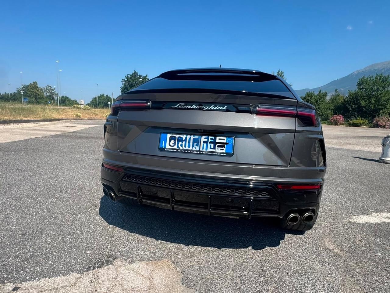 Lamborghini Urus 4.0 italia accetto permute iva compresa
