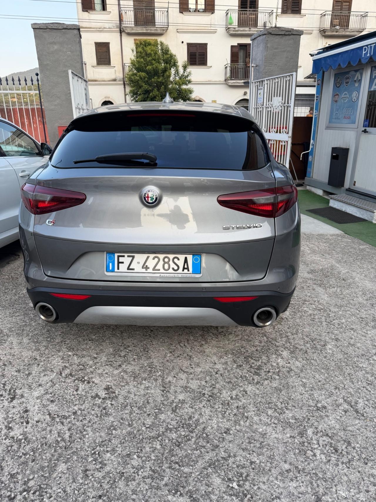 Alfa Romeo Stelvio 2.2 Turbodiesel 190 CV AT8 Q4 Business