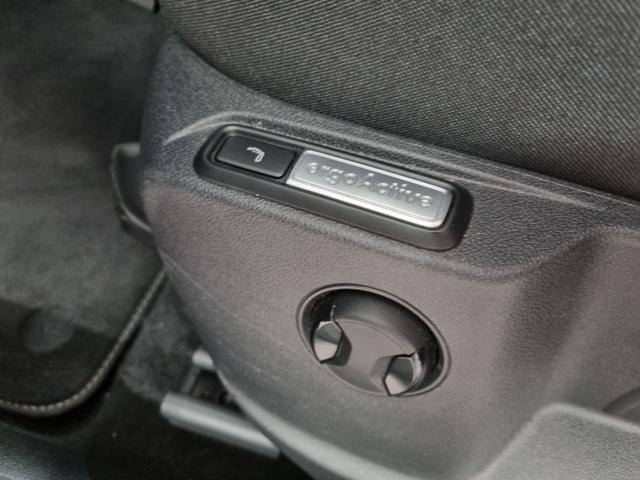 VOLKSWAGEN T-Roc R-LINE 2.0 TSI DSG 4MOTION BlueMotion Technology