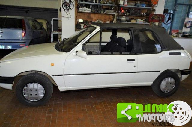 PEUGEOT 205 CJ Cabriolet.