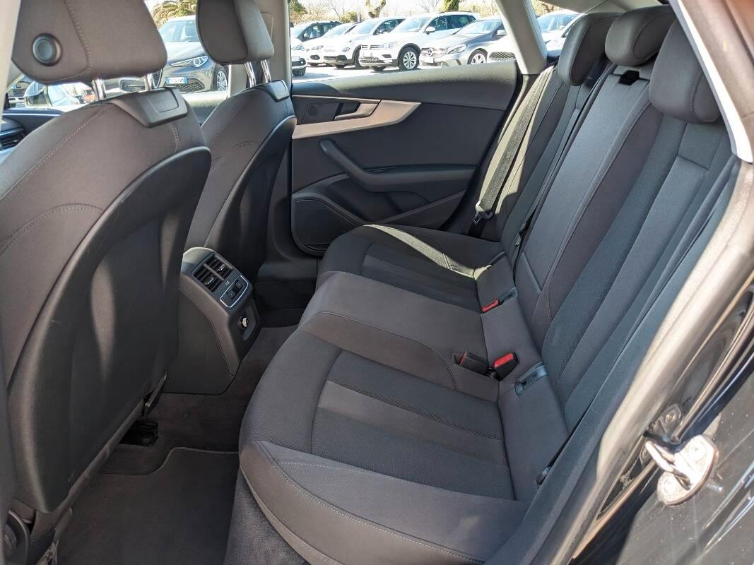 Audi A5 40 2.0 tfsi mhev Business Sport 190cv