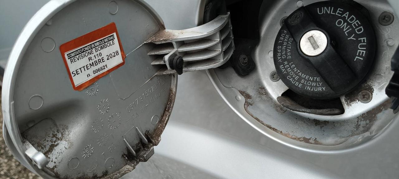 5 POSTI METANO fiat DOBLO