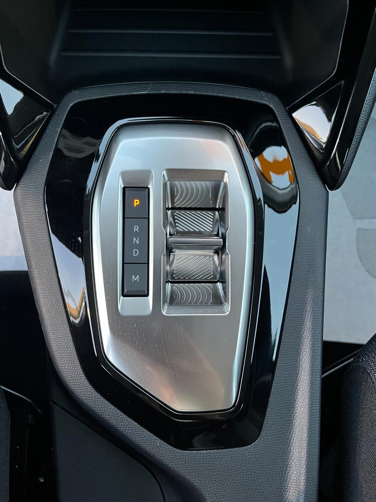 Peugeot 208 Hybrid 110 e-DCS6 Style Km0