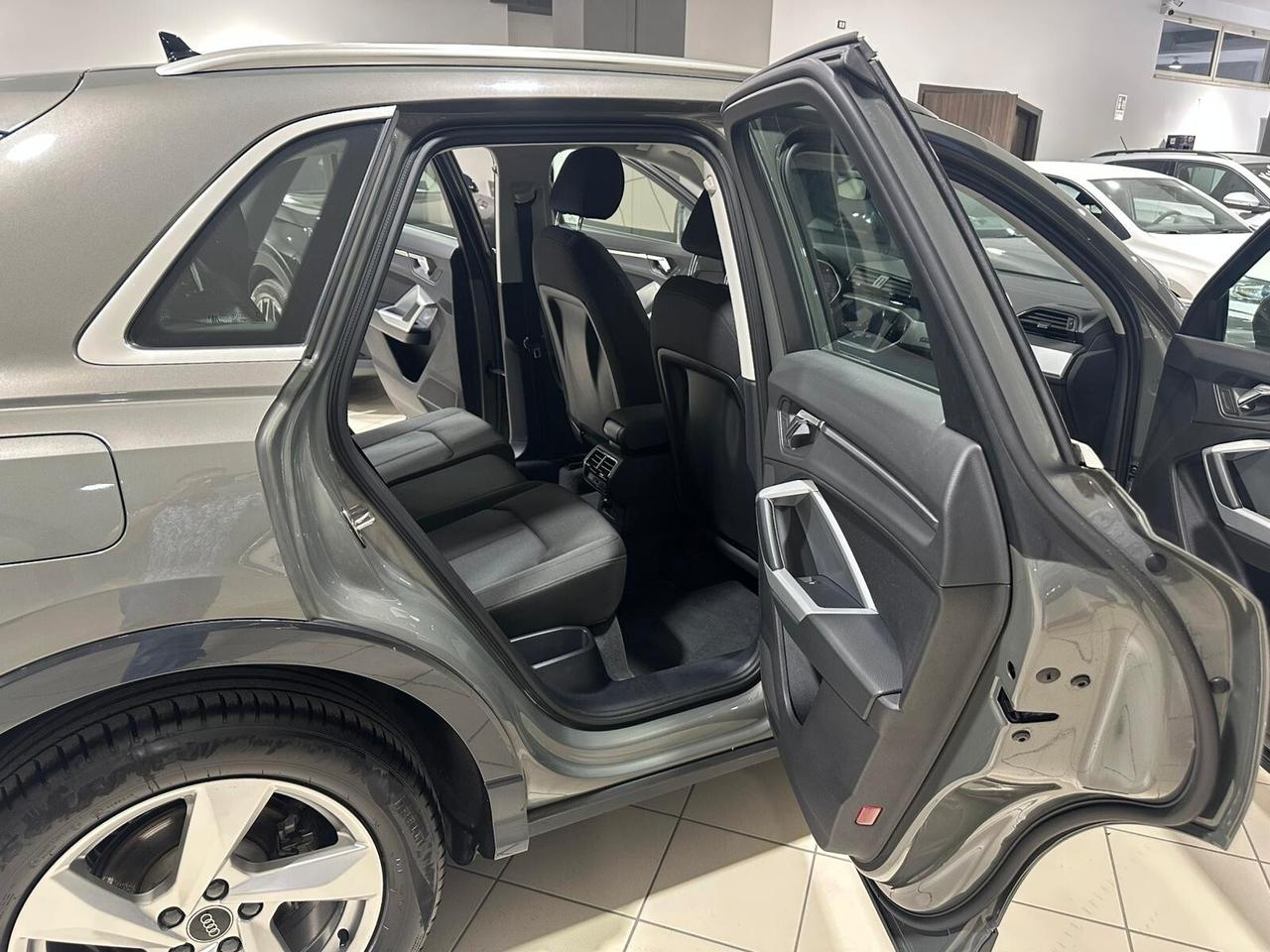 Audi Q3 35 TDI quattro S tronic Business Advanced