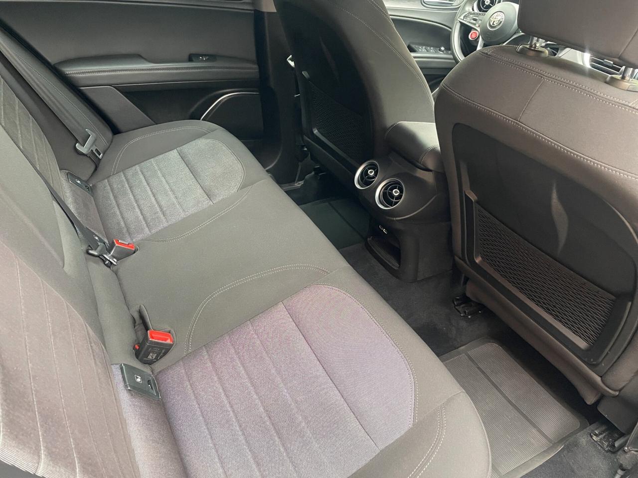 Alfa Romeo Stelvio 2.2 Turbodiesel 180 CV AT8 Q4 Business