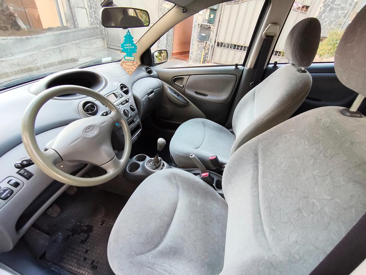Toyota Yaris SOLO 73.000 km