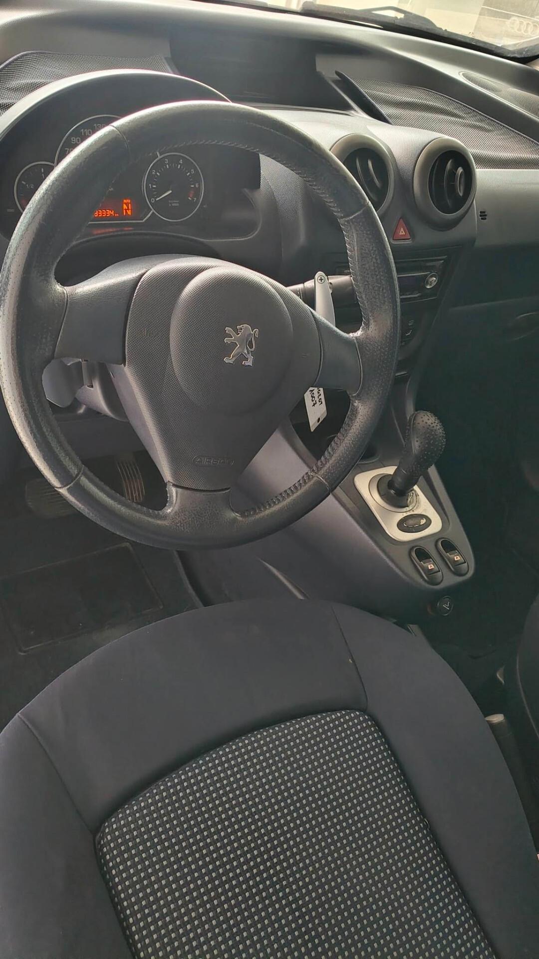 Peugeot 1007 1.4 BENZINA C/A