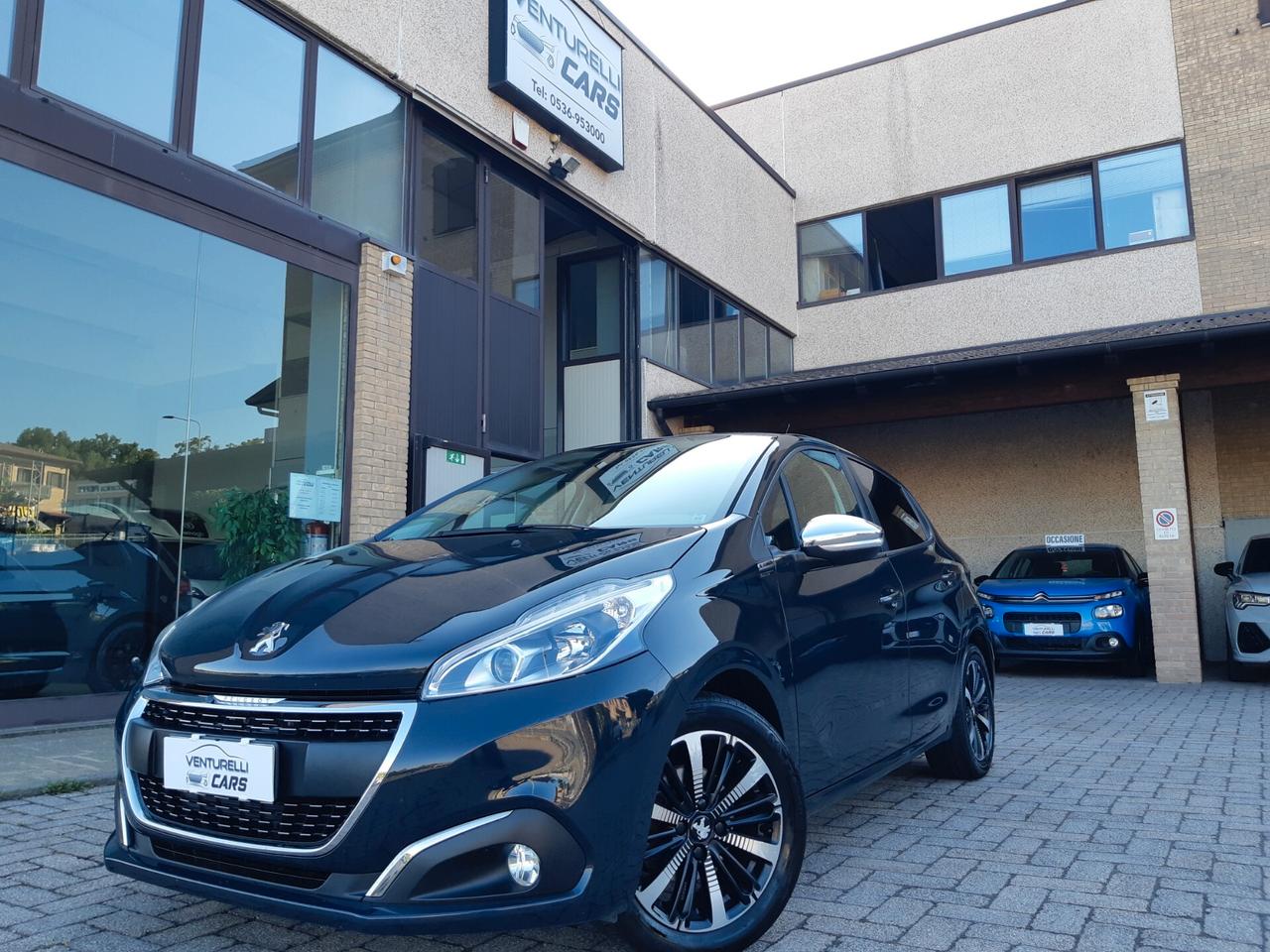 Peugeot 208 PureTech 82 Stop&Start 5 porte Signature