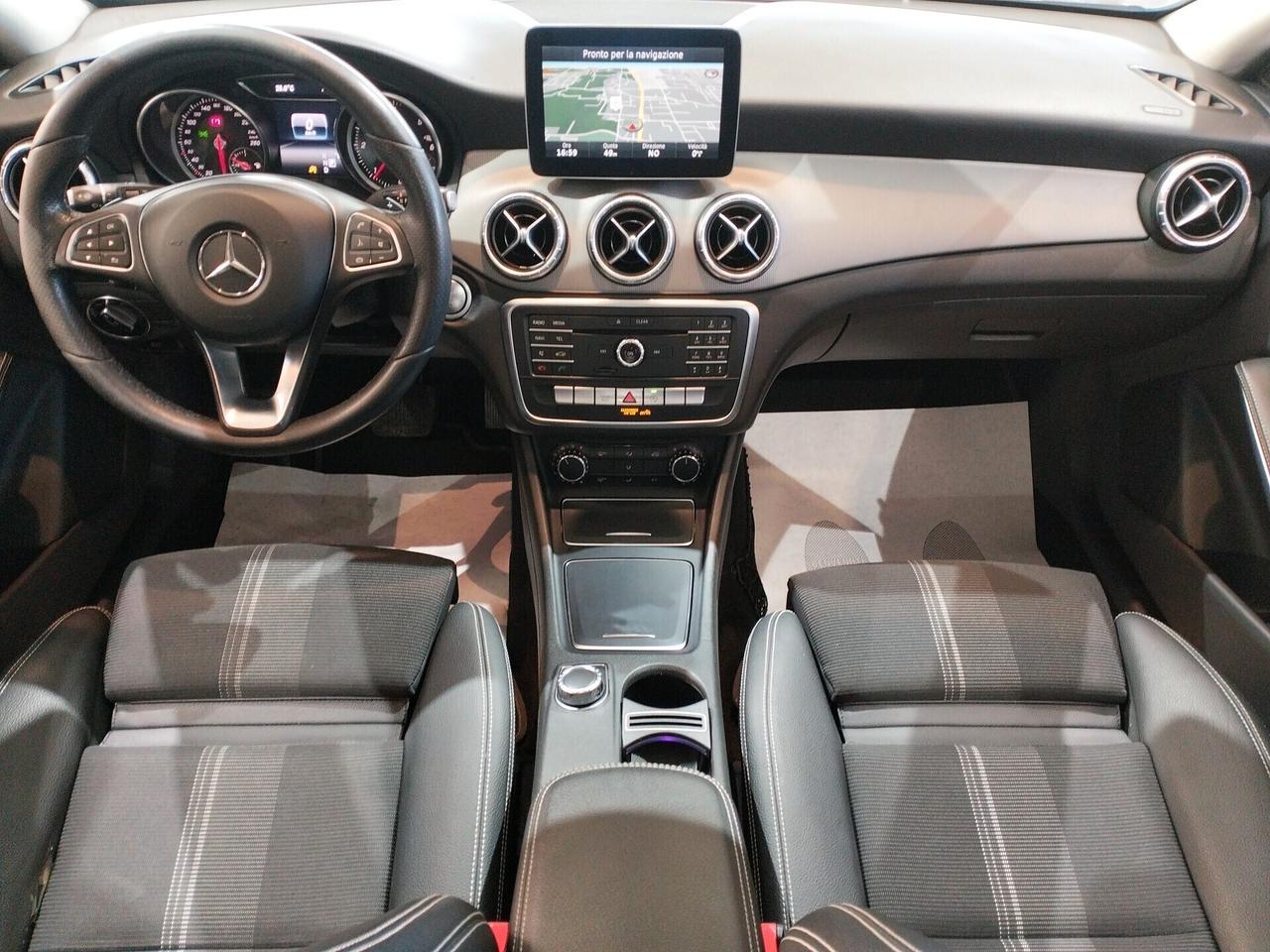 Mercedes-Benz CLA 180 Shooting Brake d Sport Activity edition auto