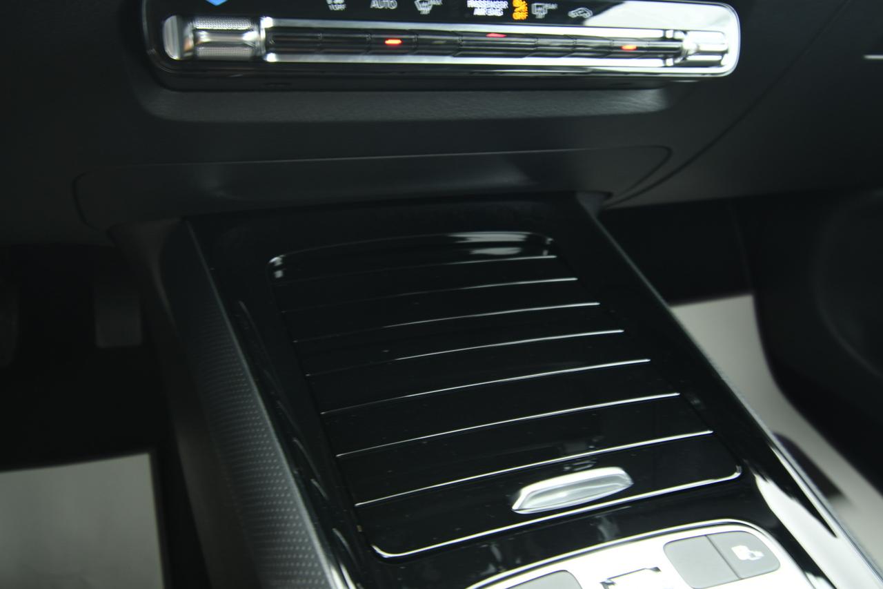 Mercedes-Benz GLA 180 d Advanced auto NEOPATENTATI+CAMERA+LED