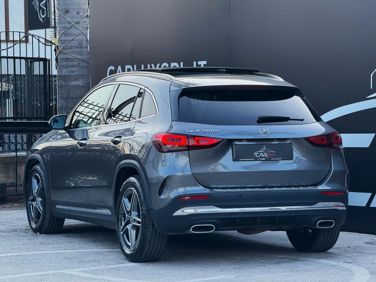 Mercedes-Benz GLA 200 d Premium Plus AMG TETTO