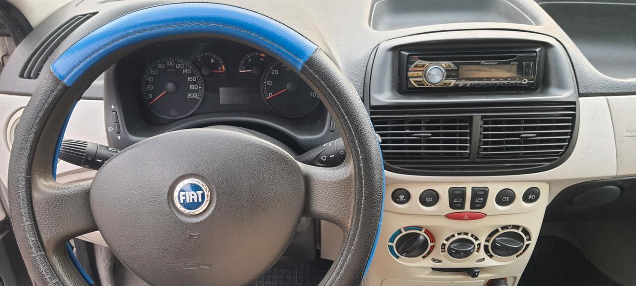 Fiat Punto 1.2 5 porte HLX