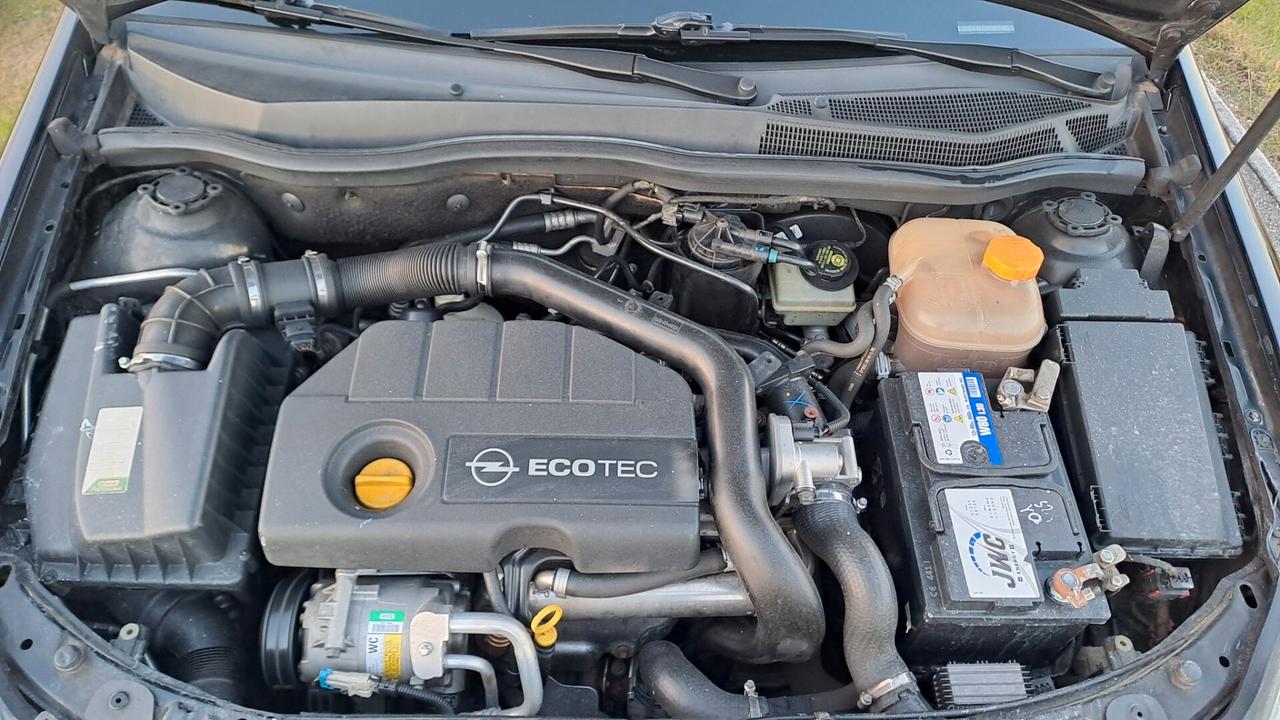 Opel Astra 1.7 CDTI POCHI KM TENUTA MOLTO BENE