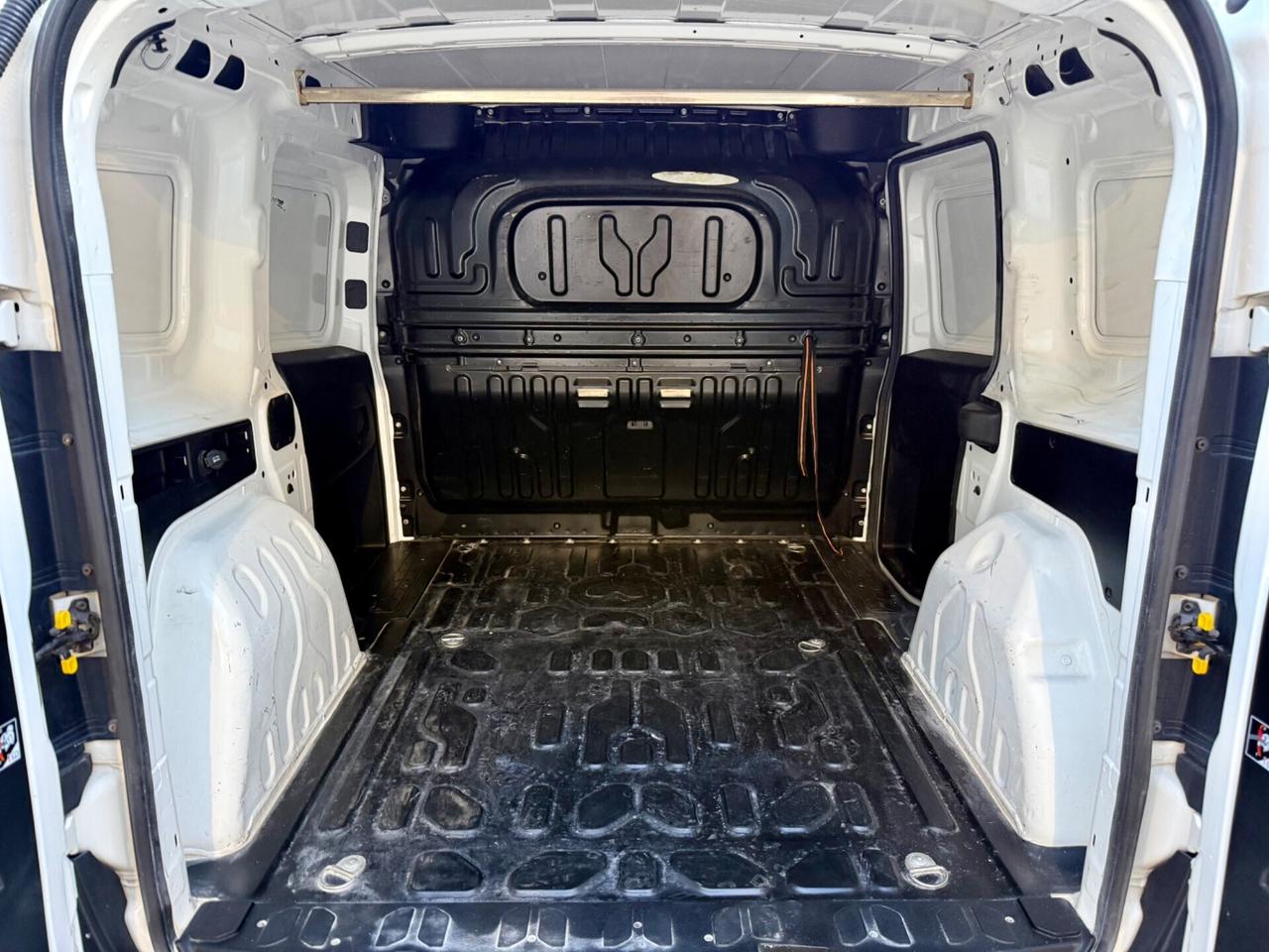 Fiat Doblo 1.3 MJT Cargo Lamierato SX 3 Posti Autocarro