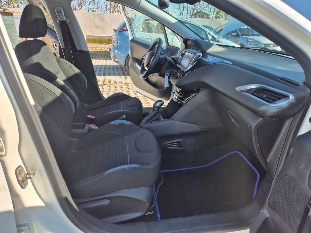 Peugeot 208 1.4 HDi 5 porte Allure tetto panoramico