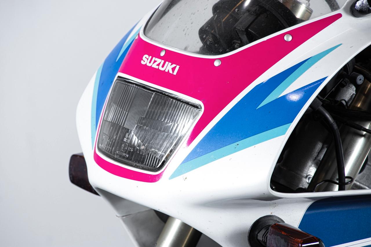 Suzuki RGV 250 GAMMA- 1992