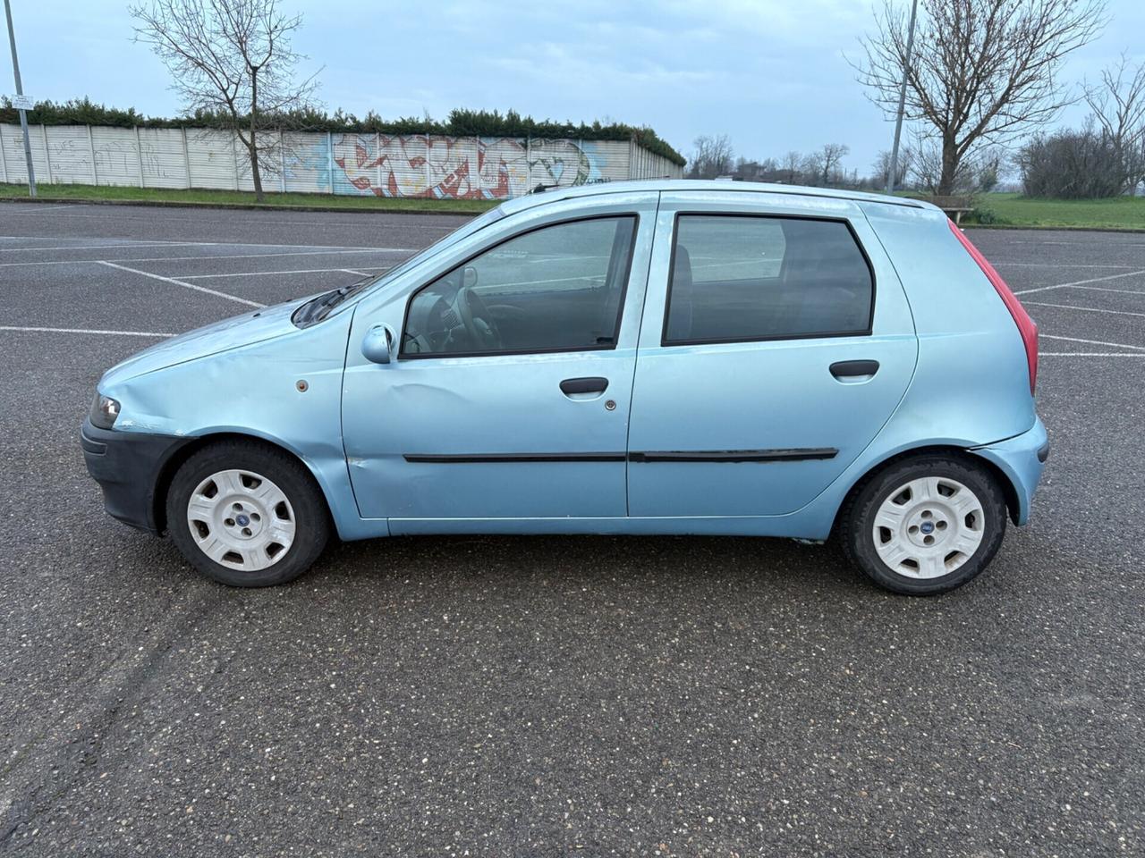 Fiat Punto 1.2i cat 5 porte ok neo patentati.