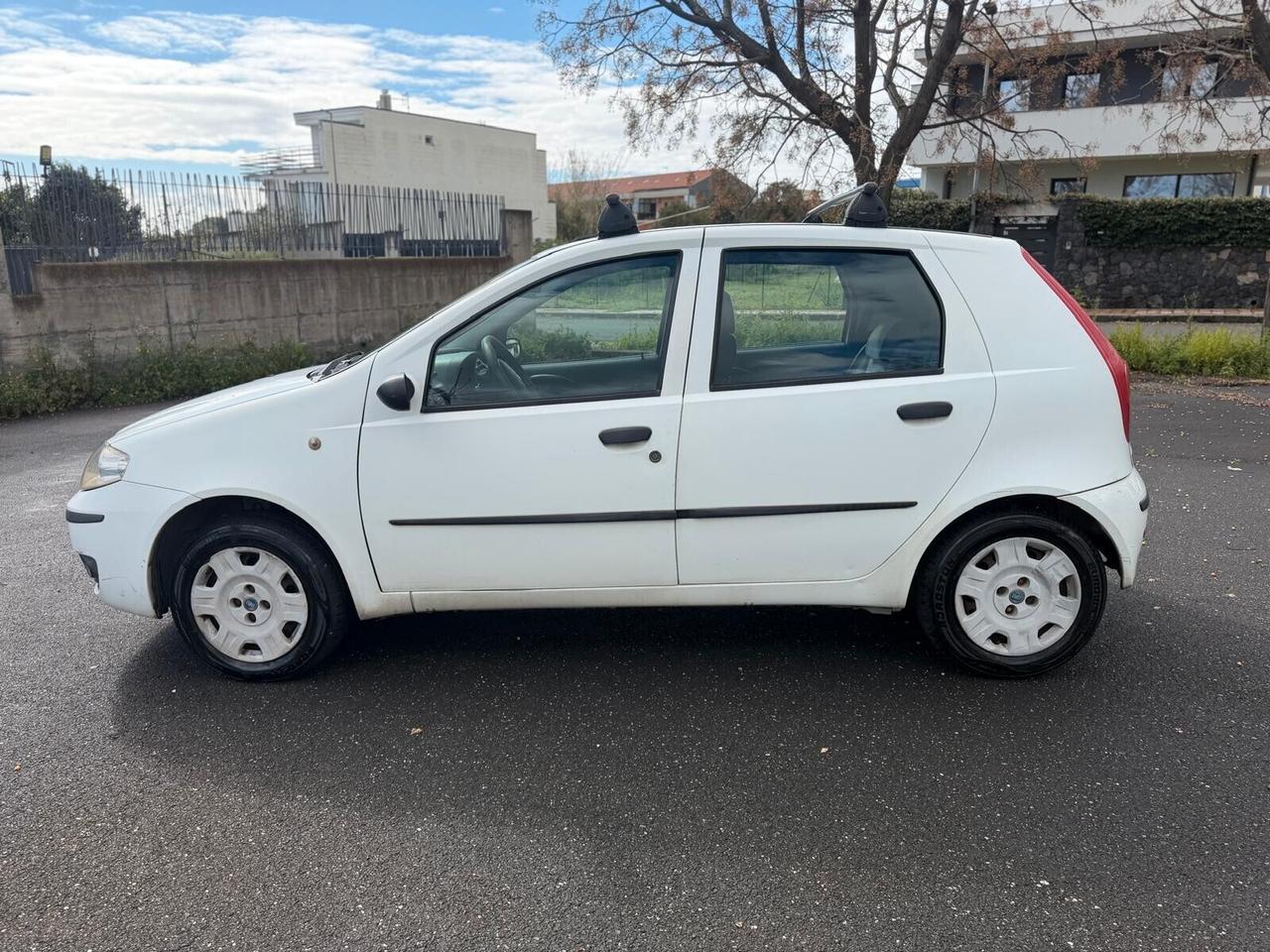 Fiat Punto 1.9 JTD 5 porte N1