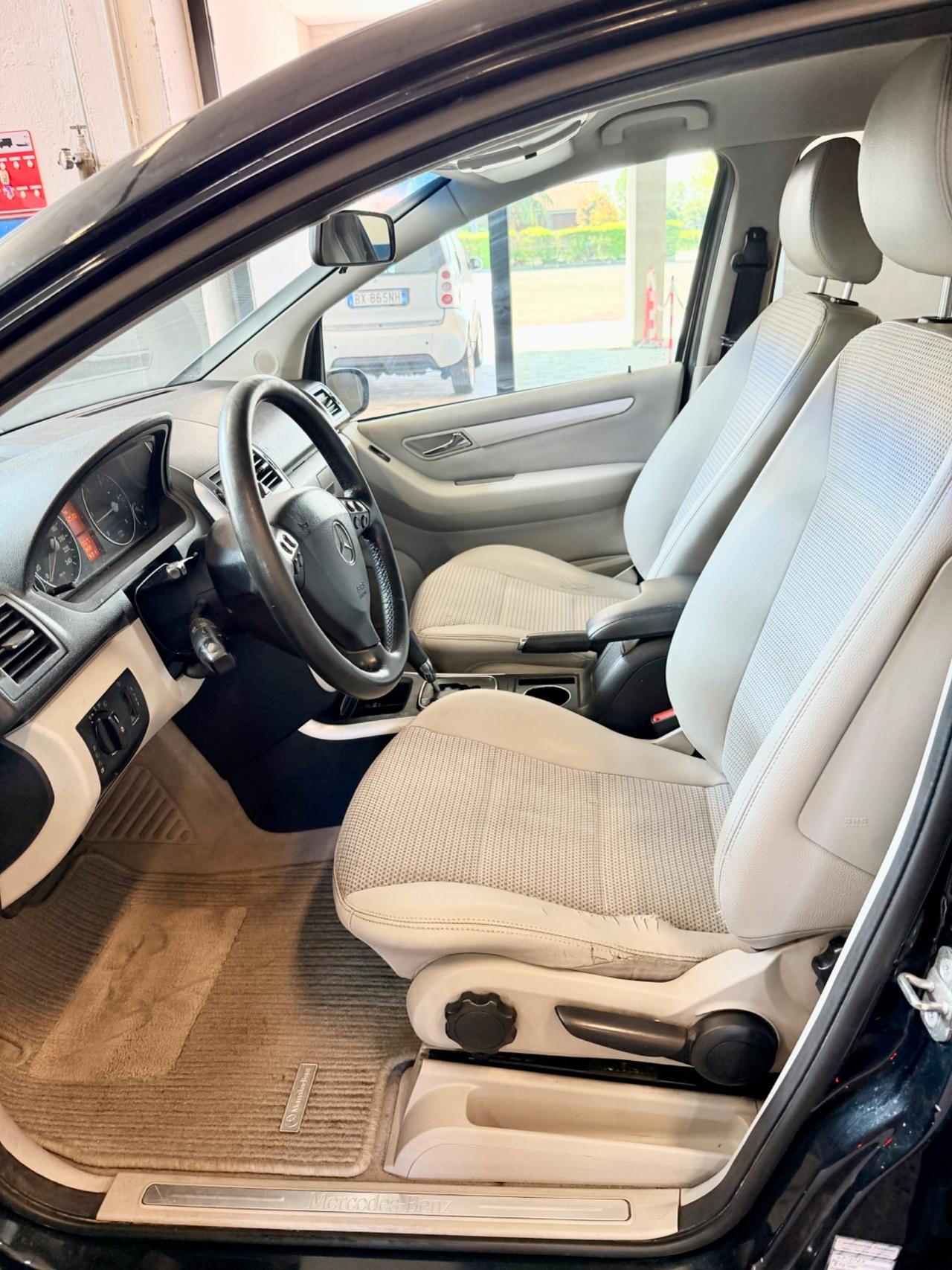 Mercedes-benz A 180 d Automatic AMG Line Advanced Plus