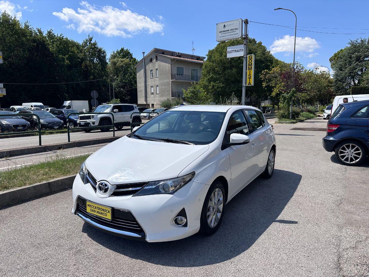 TOYOTA - Auris - TS 1.4 D-4D Lounge #TAGLIANDICERTIFICATI