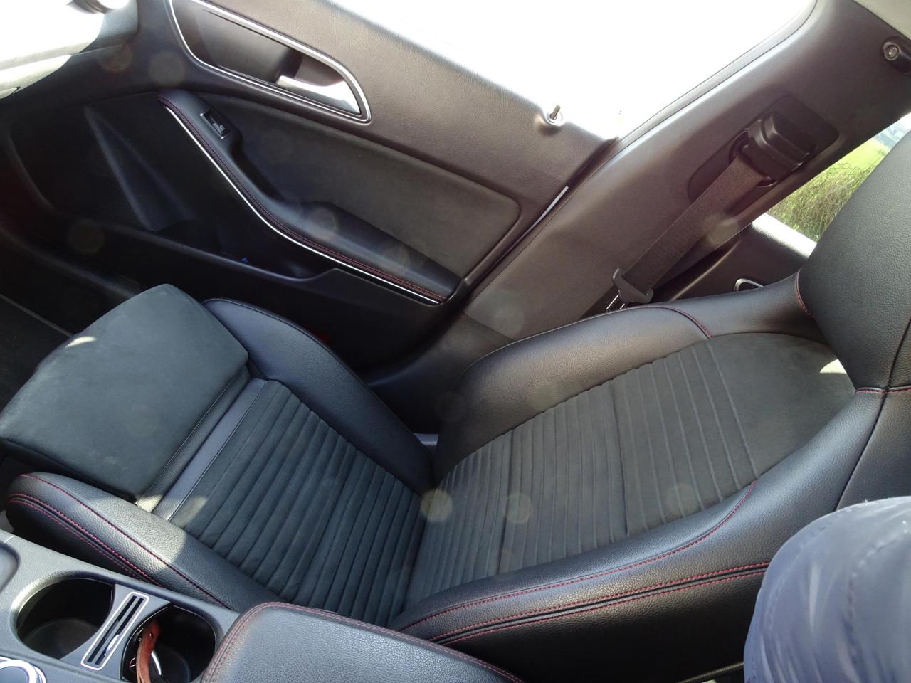 Mercedes-Benz CLA 200 Premium 156 CV CAMBIO AUTOMATICO