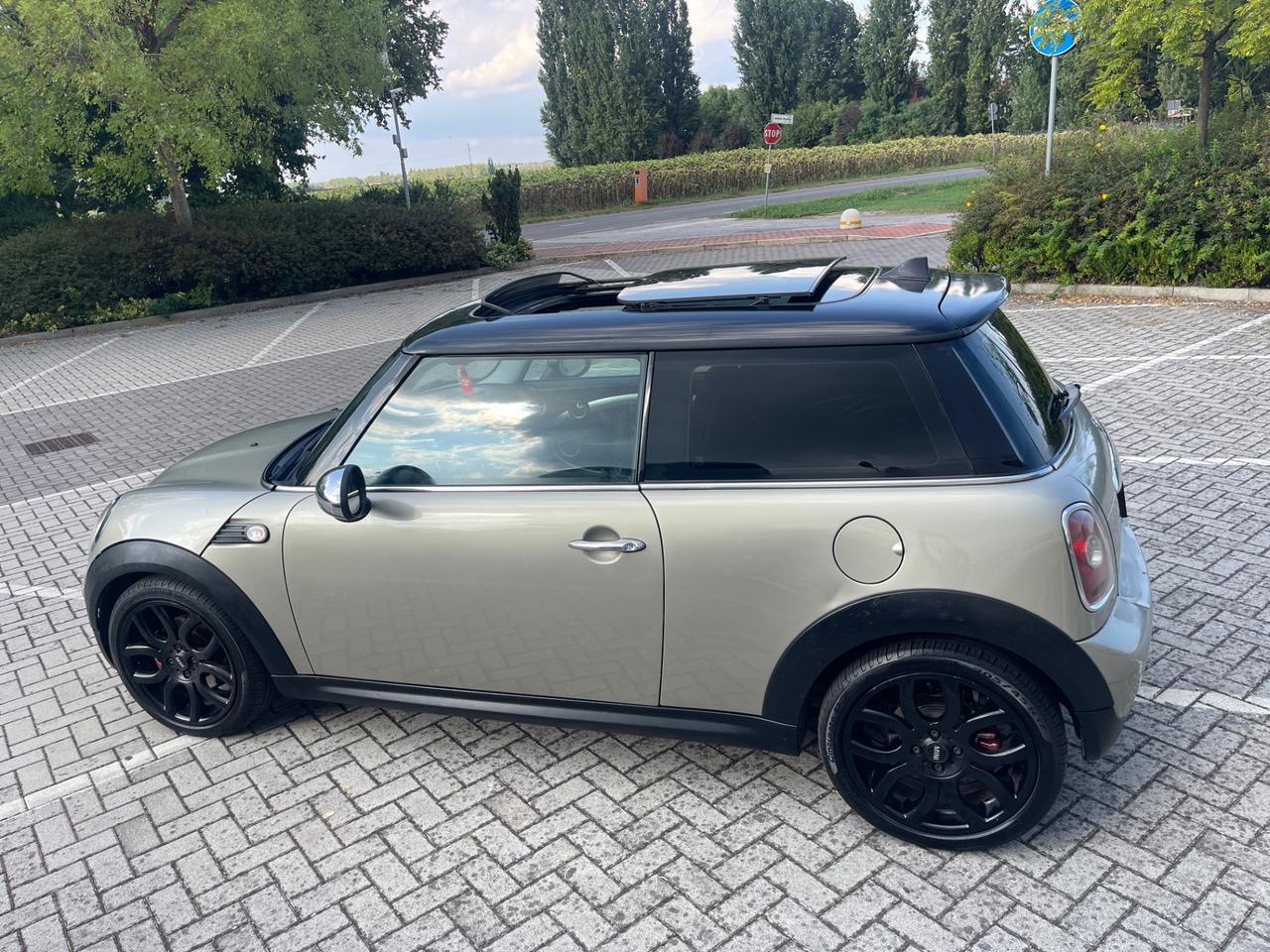 Mini 1.6 16V Cooper D