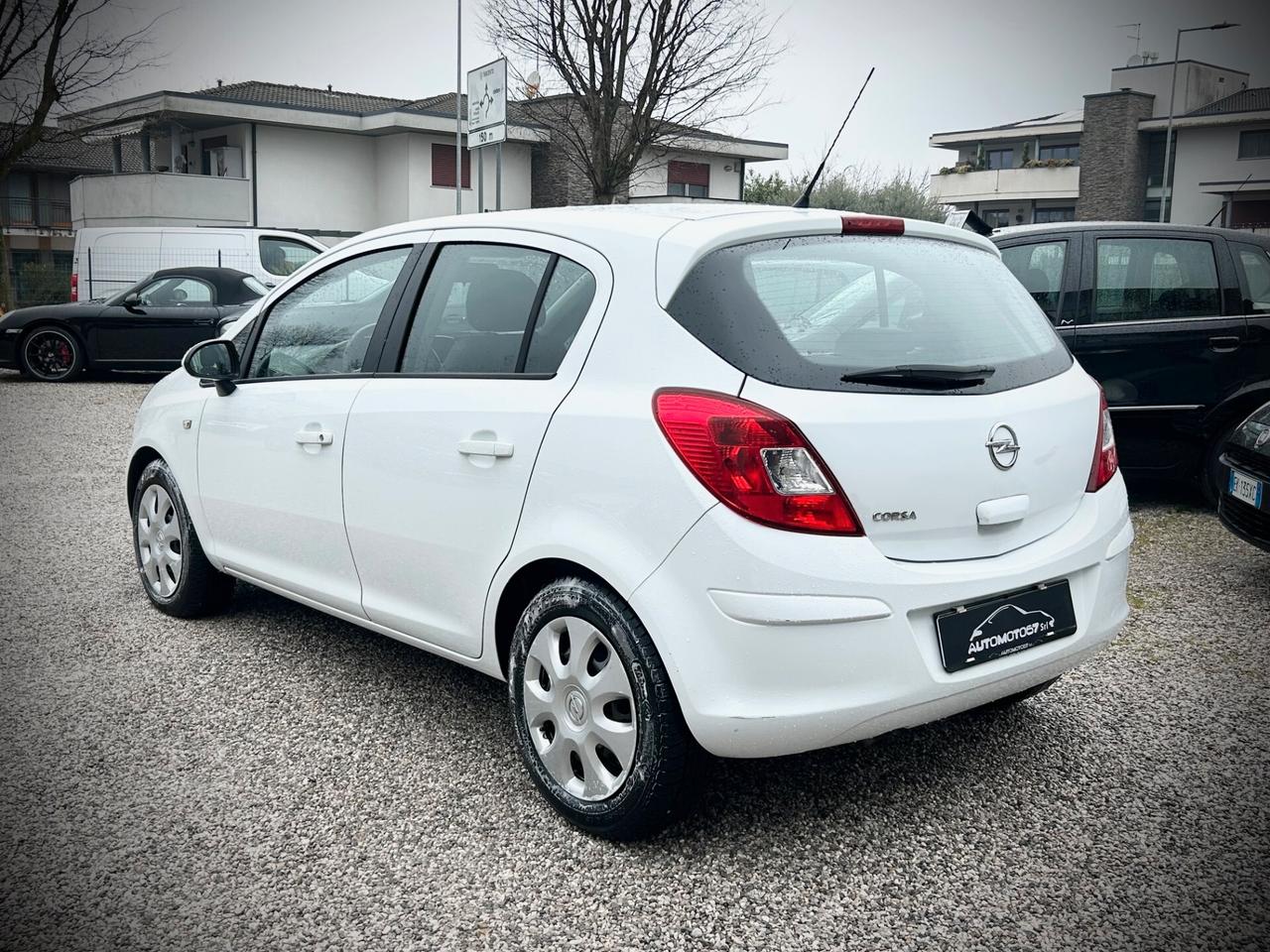 Opel Corsa 1.2 5 p UNIPROPRIETARIO-NEOPATENTATI