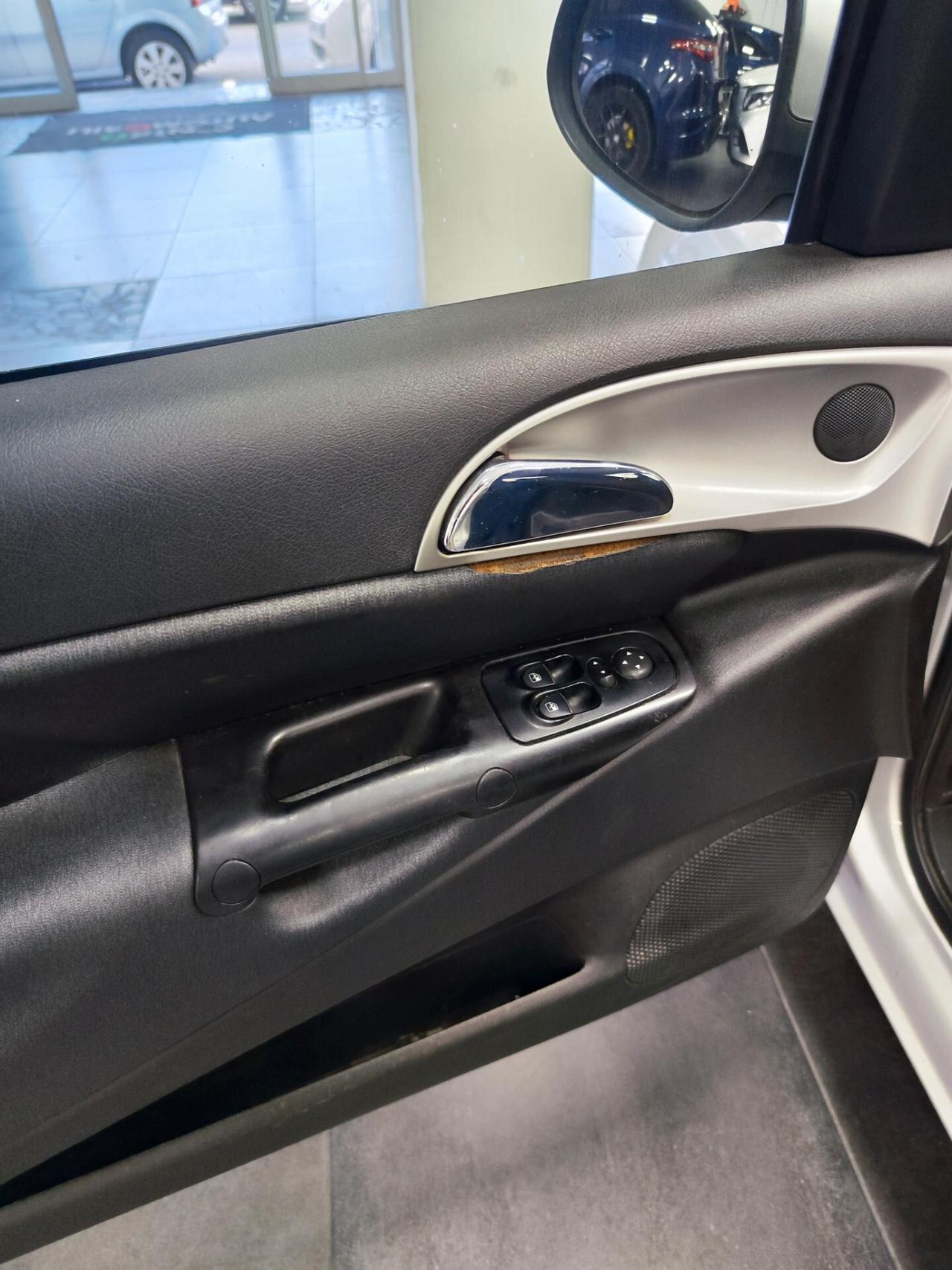 Lancia Ypsilon 1.4 77cv Oro Ecochic GPL