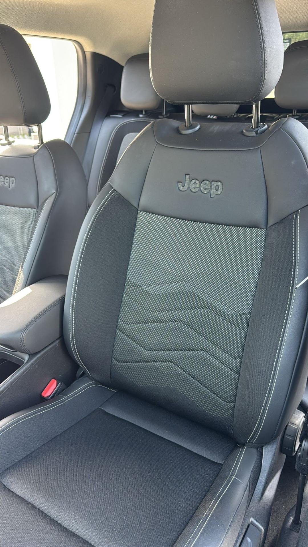Jeep Avenger 1.2 Turbo 100 CV Summit
