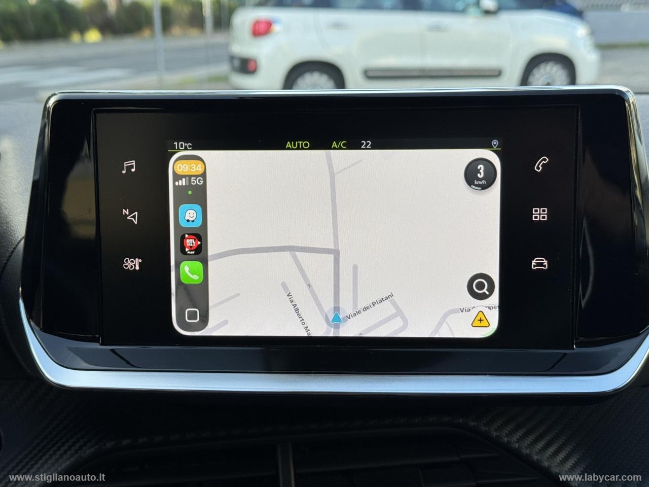 PEUGEOT 2008 BlueHDi 110 S&S Allure