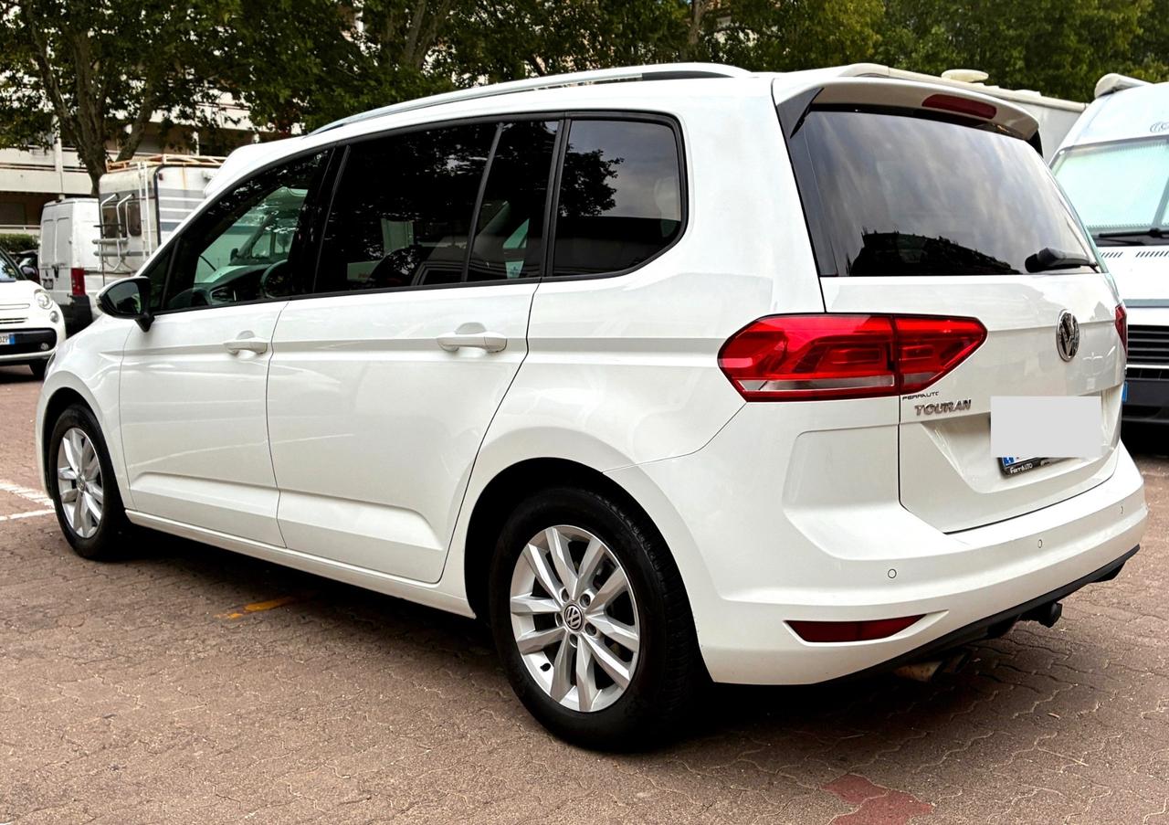 Volkswagen Touran 1.5 TSI EVO DSG Executive BlueMotion Technology