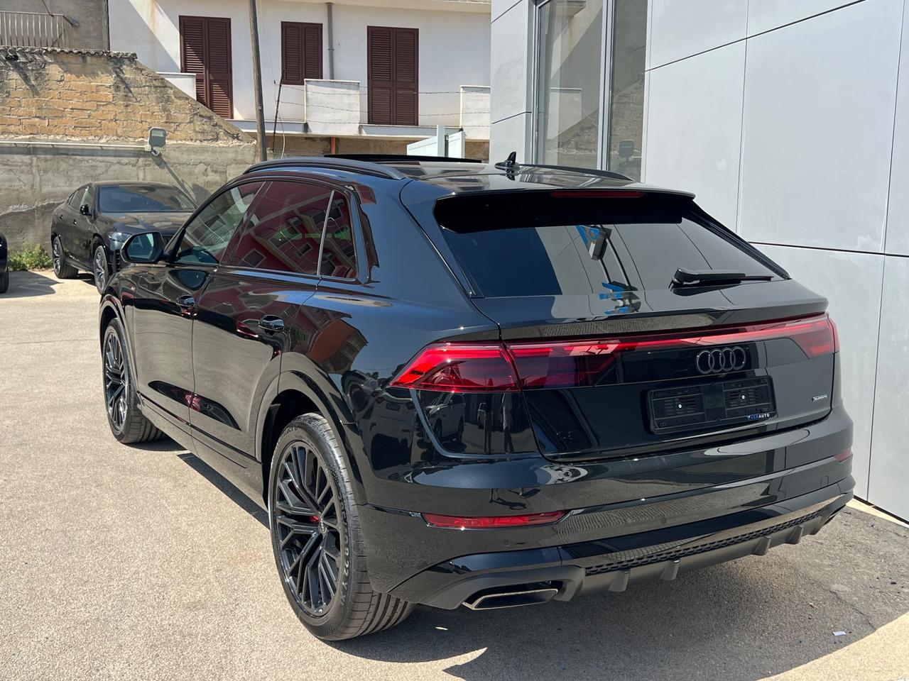 Audi Q8 Sline quattro possibilità noleggio no scoring