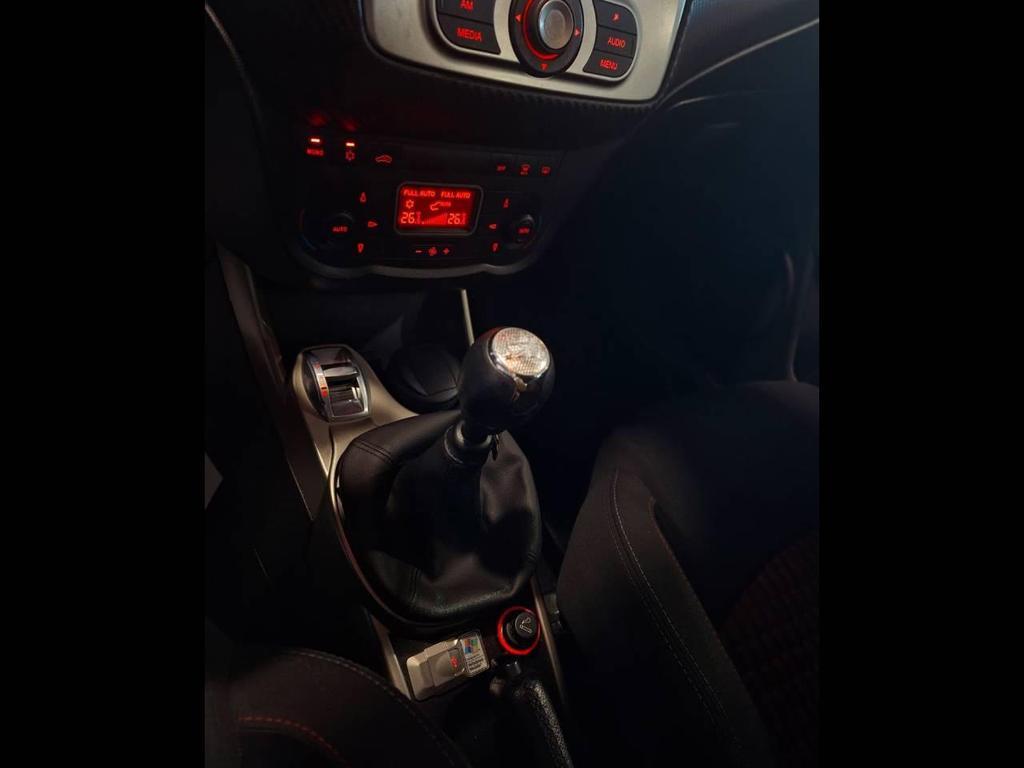 Alfa Romeo MiTo 1.4 Multiair Distinctive Premium Pack