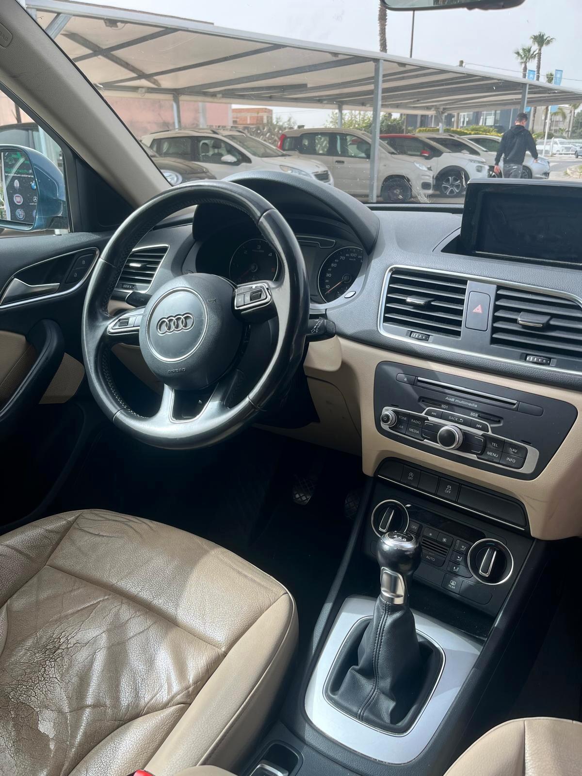 Audi Q3 2.0 TDI 150 CV Business