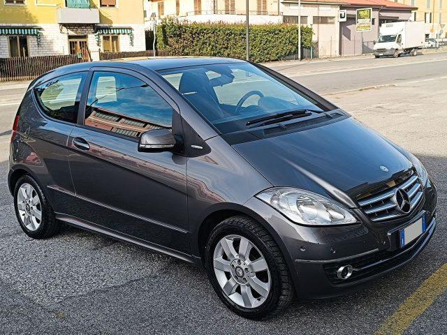 MERCEDES-BENZ A 150 BlueEFFICIENCY Coupé Elegance
