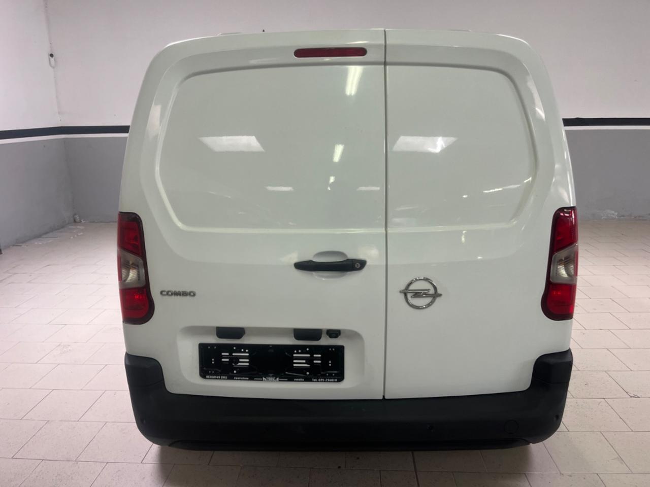 Opel combo 1.2 benzina 110cv