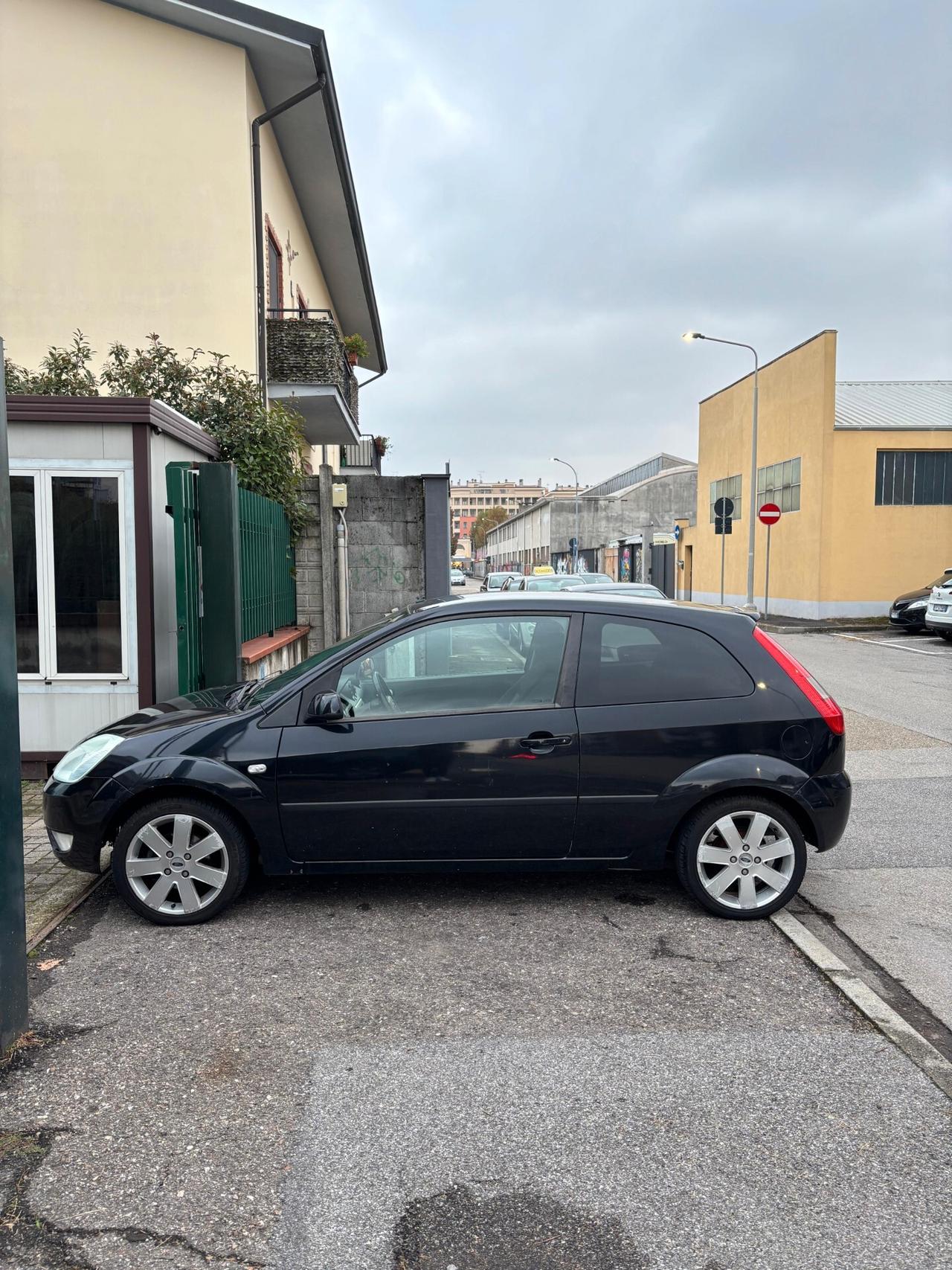 Ford Fiesta 1.2 16V 3p. Ghia